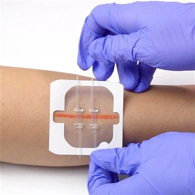Acil Durum Malzemeleri Dış mekanda kendi kendine yapışkan cilt kapanması için takviyeli yapıştırıcılar şeridi bandaidler